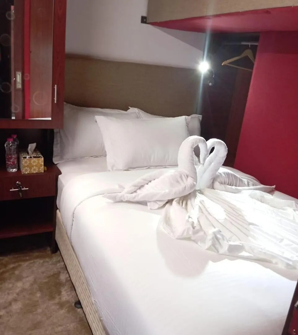 Capsule hotel Al Qudra Lakes Camping By Hyba Dubai United Arab Emirates